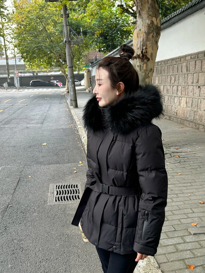 冬季高级感气质显瘦加厚连帽毛领拼接系带收腰修身羽绒棉服外套女