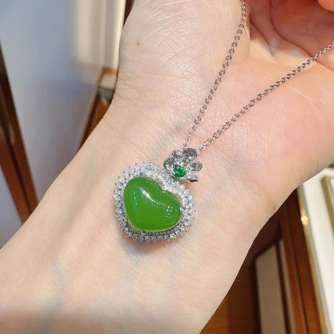 18K金双圈镶嵌和田玉苹果绿爱心HNZ4747