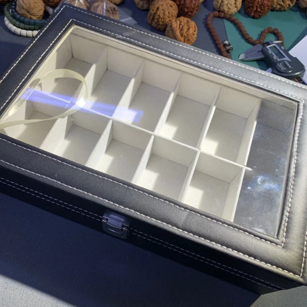 文玩核桃核桃盒子(10格）一对核桃