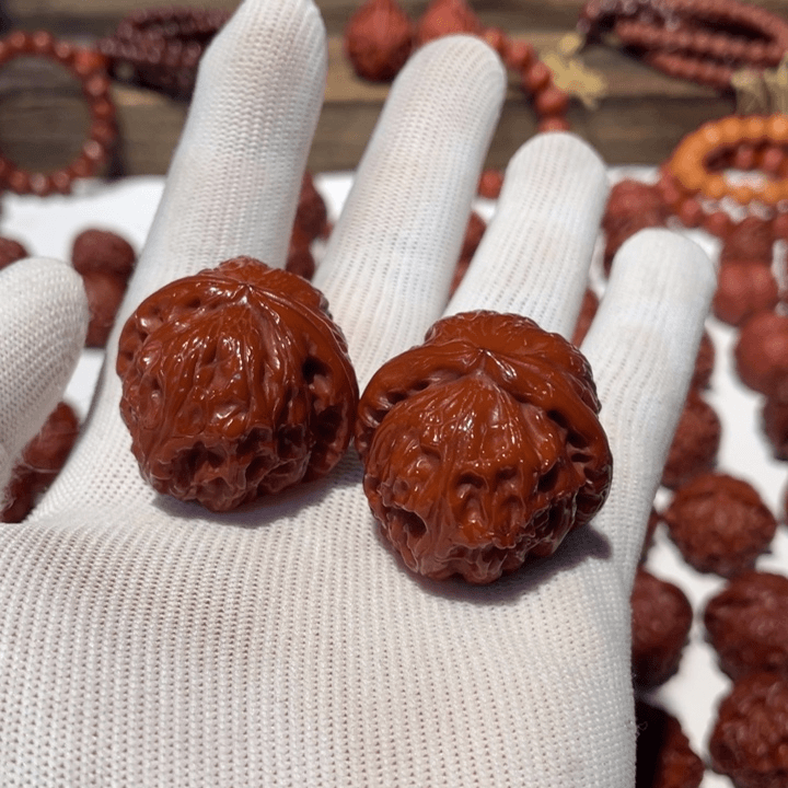 猴头核桃吊坠三角白36.88.08