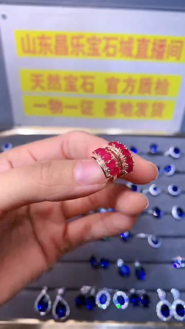【闪购商品】红宝石耳饰银S925镶嵌231