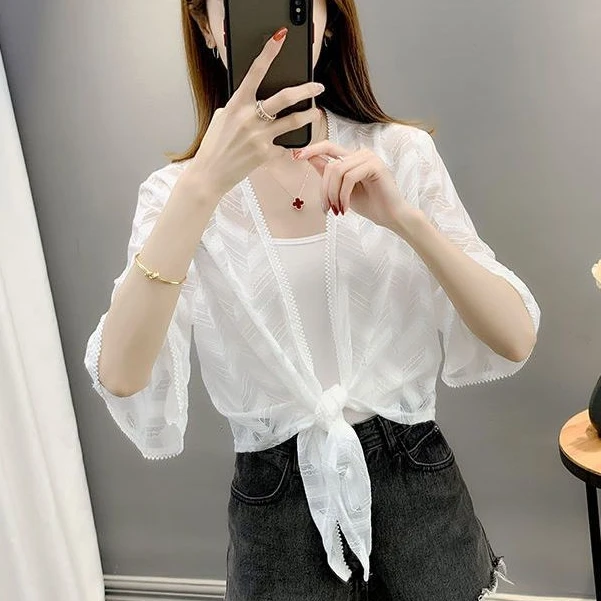 2024夏季新款外搭蕾丝薄款外套女小披肩配裙子镂空雪纺开衫披肩