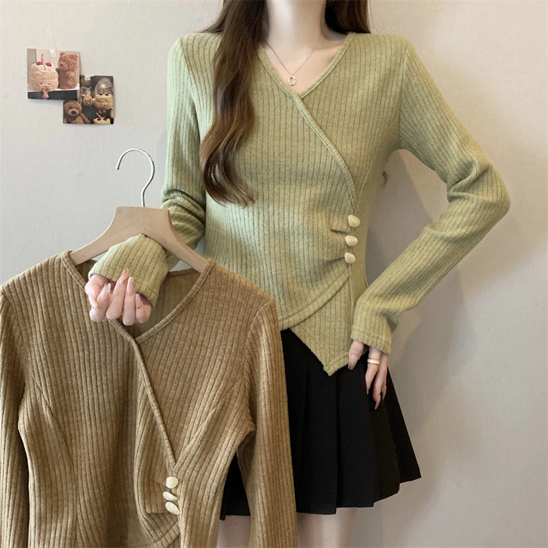 大码秋冬加厚羊绒不规则V领修身显瘦长袖针织衫上衣女6986