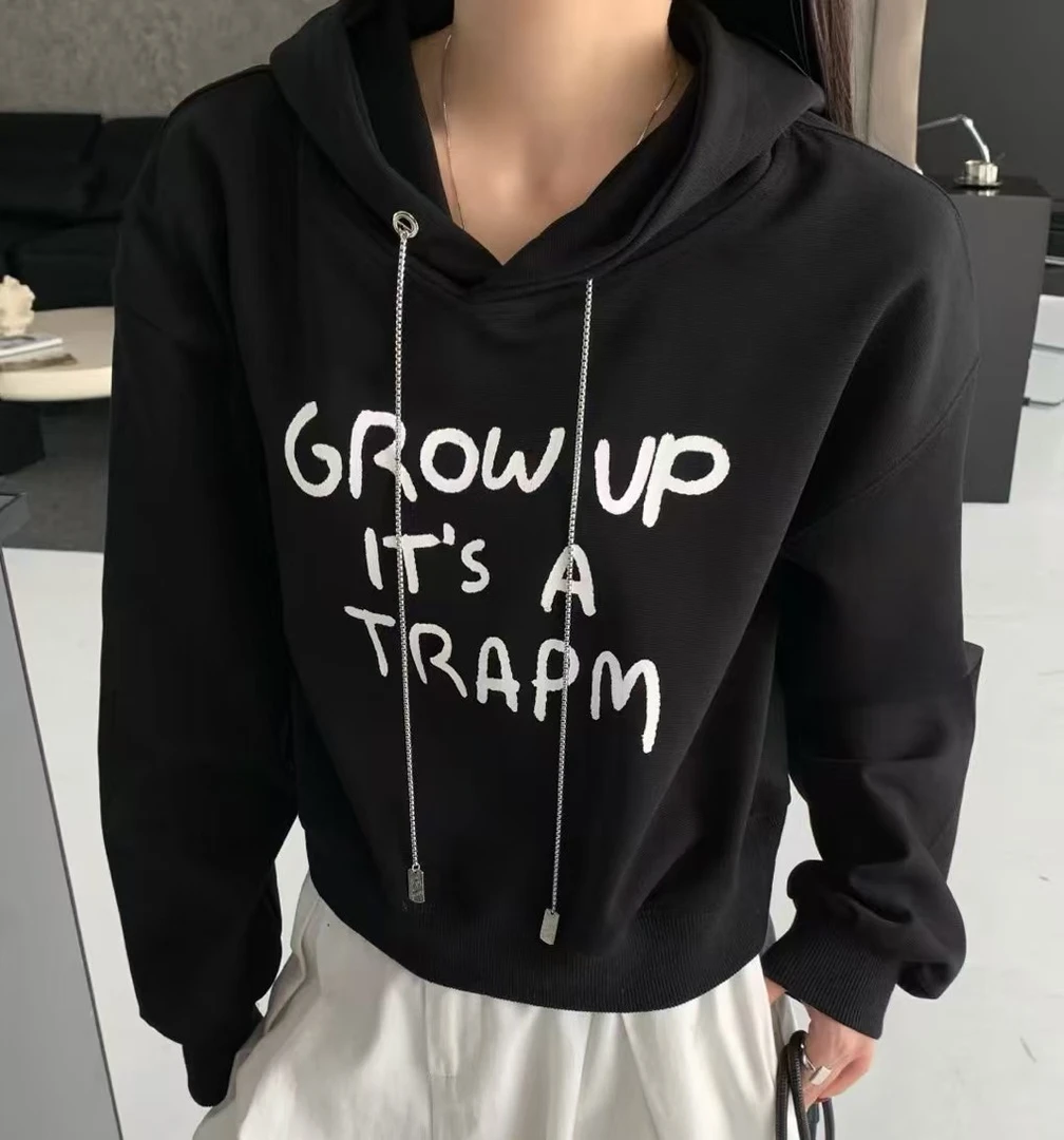 【芳芳惊喜】连帽卫衣女宽松显瘦 2024秋冬新款时尚休闲帽衫上衣