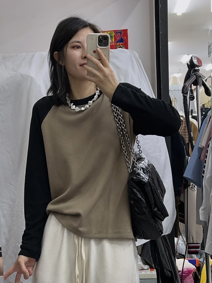 （绒绒暖暖）软软糯糯可代替一件毛衣的加厚德绒发热插肩袖拼色卫衣