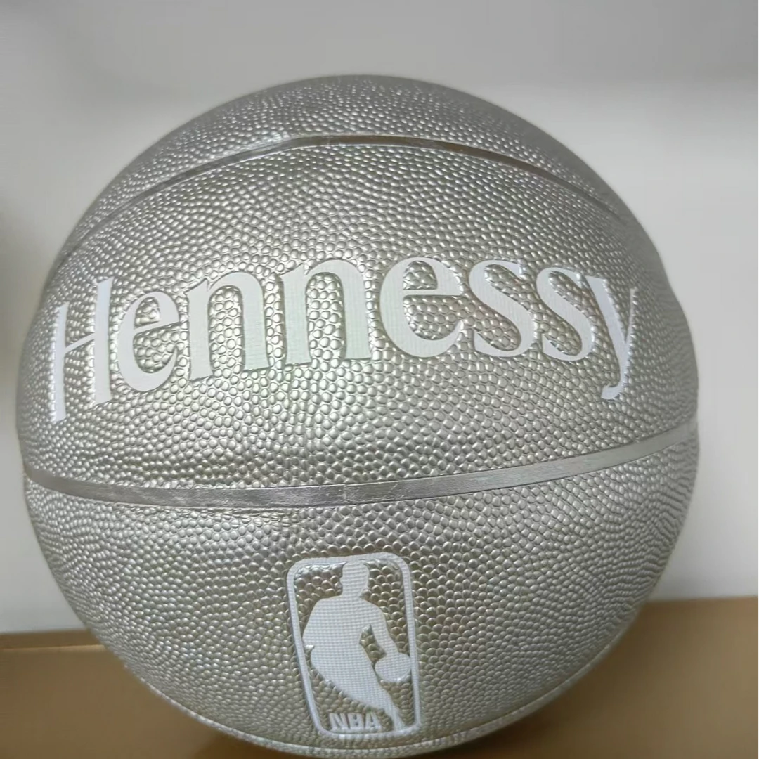 轩尼诗NBA篮球