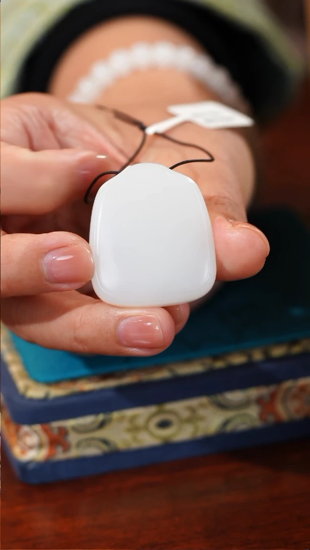 【闪购商品】和田玉（子料）颈饰未镶嵌002