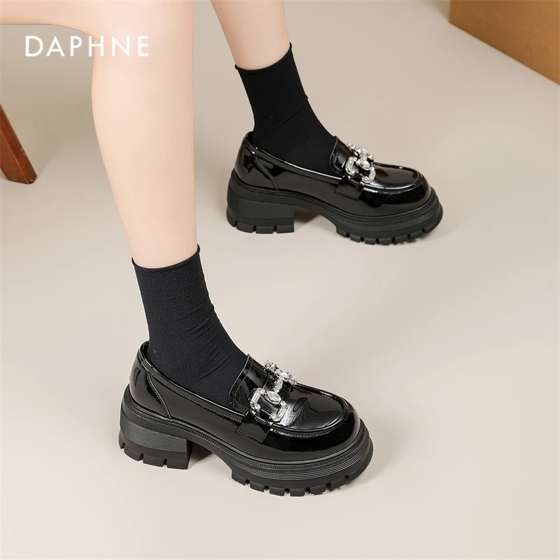 达芙妮乐福鞋女2025新款百搭时尚黑色复古厚底圆头粗跟小皮鞋