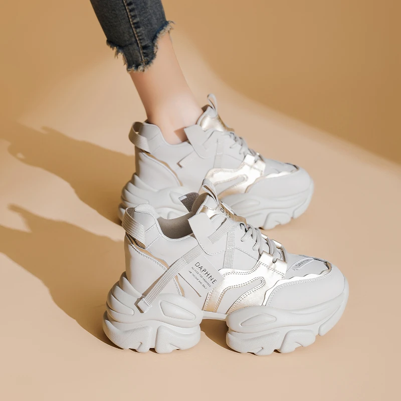 达芙妮2026春季新款真皮休闲鞋时尚百搭厚底老爹鞋