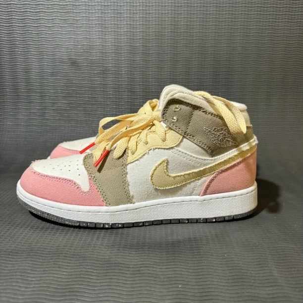 9新 36.5码 耐克aj1 中帮篮球鞋