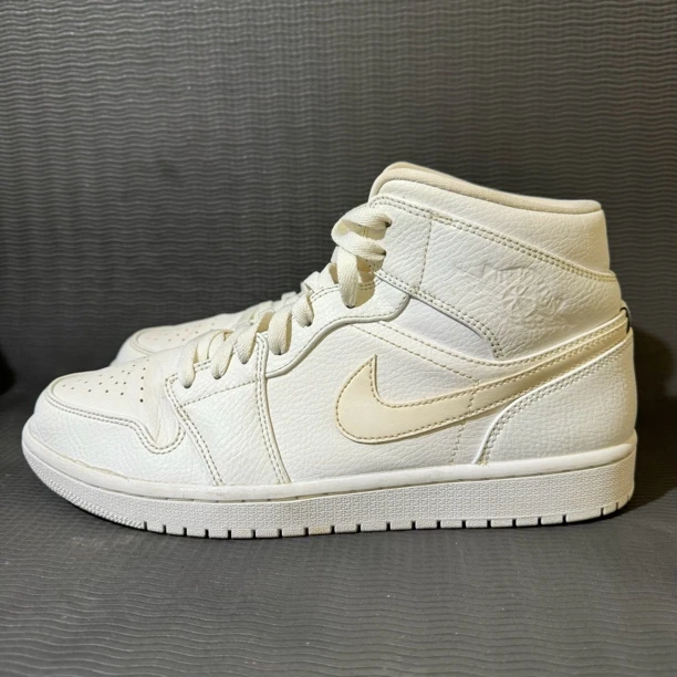 9新 43码 耐克aj1 皮革拼接 中帮篮球鞋