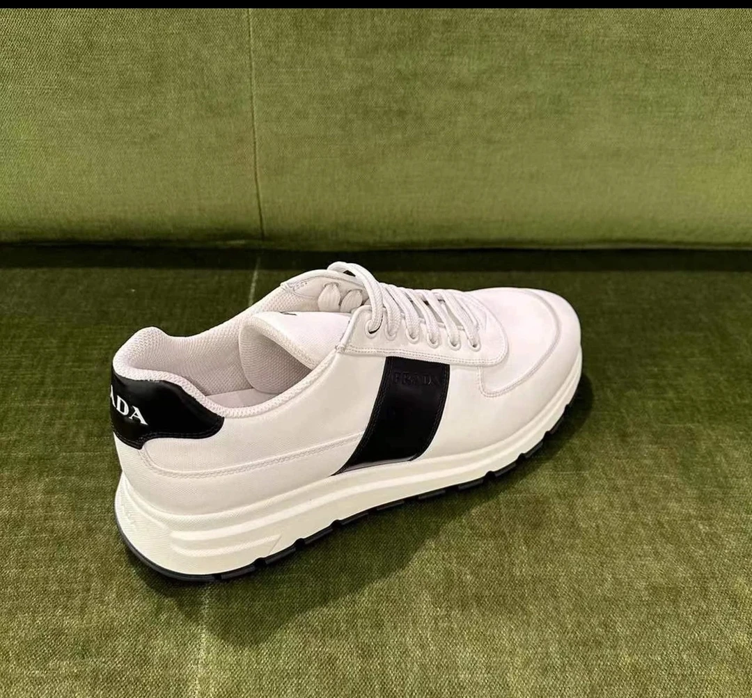 未使用 Prada/普拉达 普拉达 全白简约运动鞋
