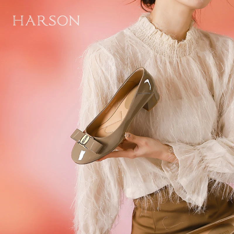 哈森粗跟单鞋女2024春夏新款气质蝴蝶结亮面牛皮革女鞋HS240102