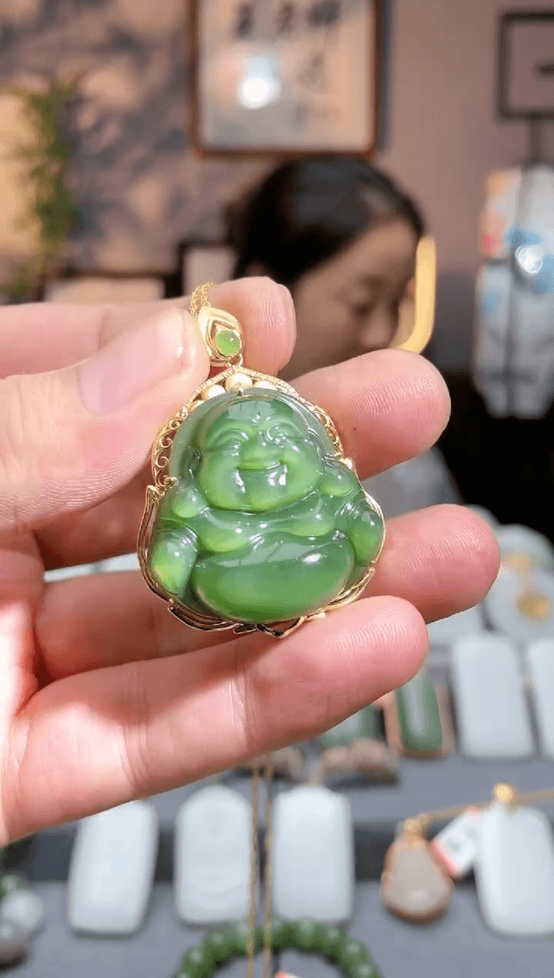 【闪购商品】和田玉颈饰18K金镶嵌天然和田玉碧玉佛公吊坠