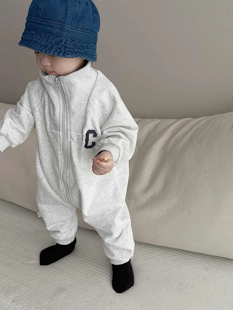 婴儿连体衣春秋款男宝宝衣服秋装超萌小孩卫衣婴幼儿外出爬服秋天