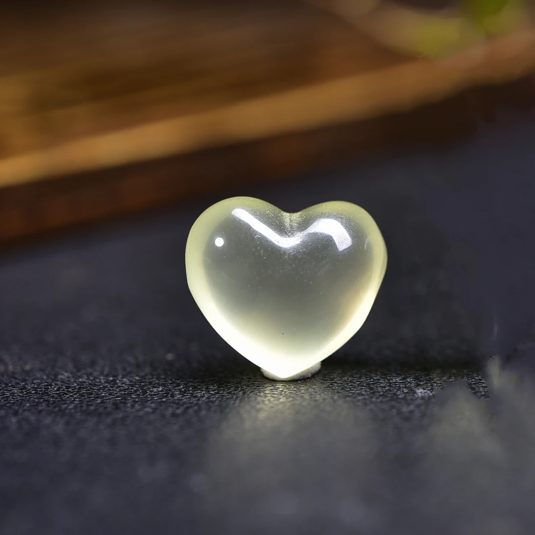 天然黄水晶爱心吊坠可爱迷你桃心水晶雕刻心形项坠饰品配件女礼物