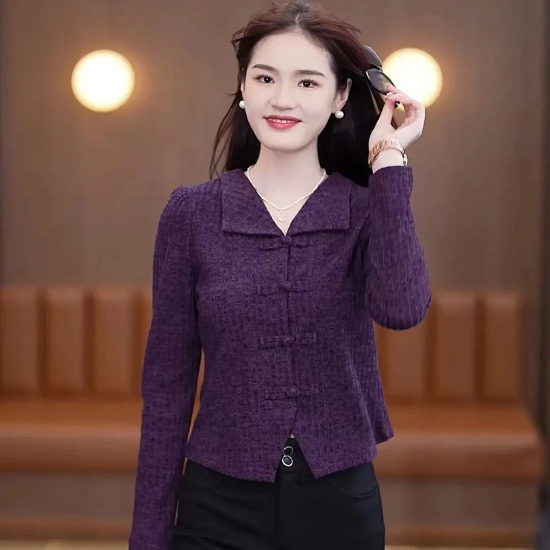 2023秋冬款网红V领小香风盘扣长袖小衫法式遮肉显瘦打底长袖上衣