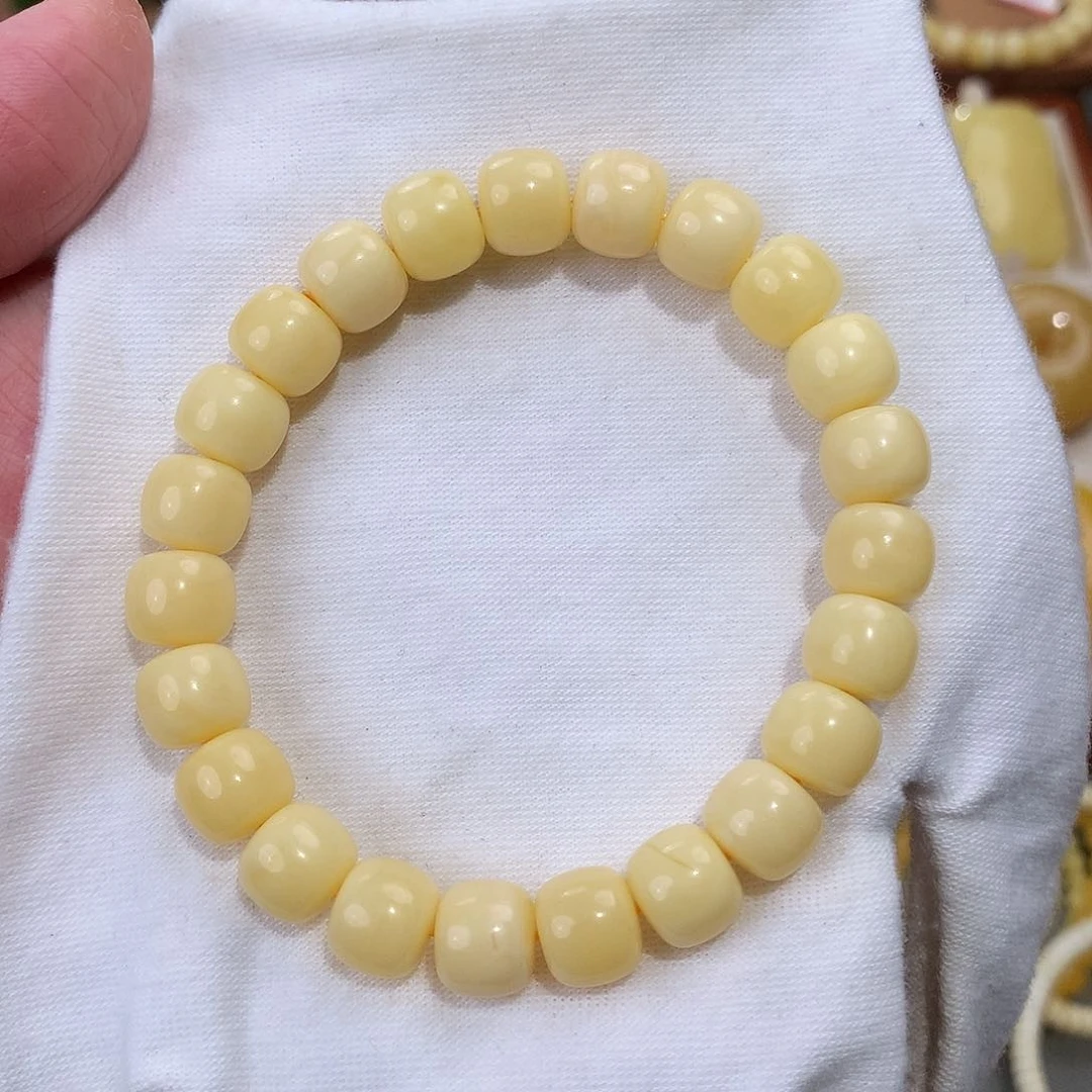 蜜蜡珠宝奇石未镶嵌