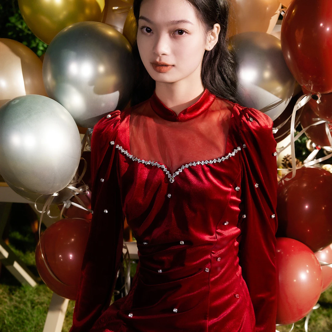 【高高甄选】MAXRIENY精致宫廷红丝绒连衣裙新款设计感裙子