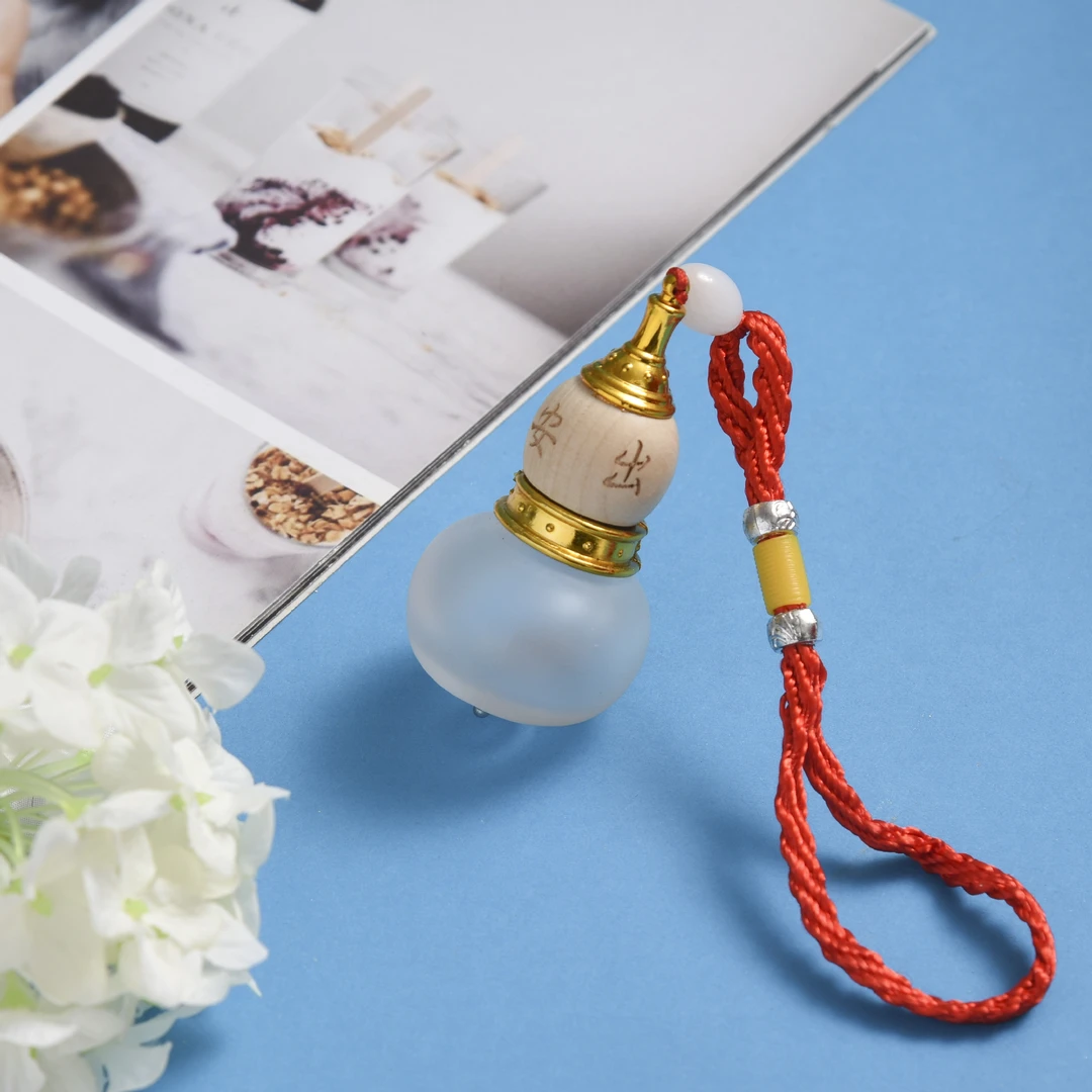 汽车香水葫芦挂件车内吊坠香薰出入平安葫芦除臭除异味酒精空瓶子