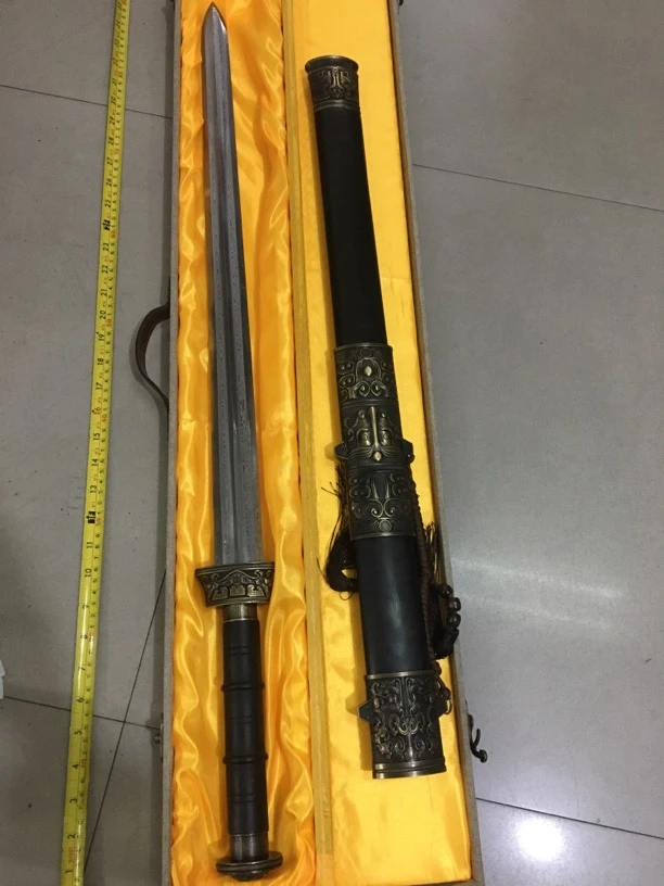 638龙泉市合金乌木花纹钢战剑未开刃
