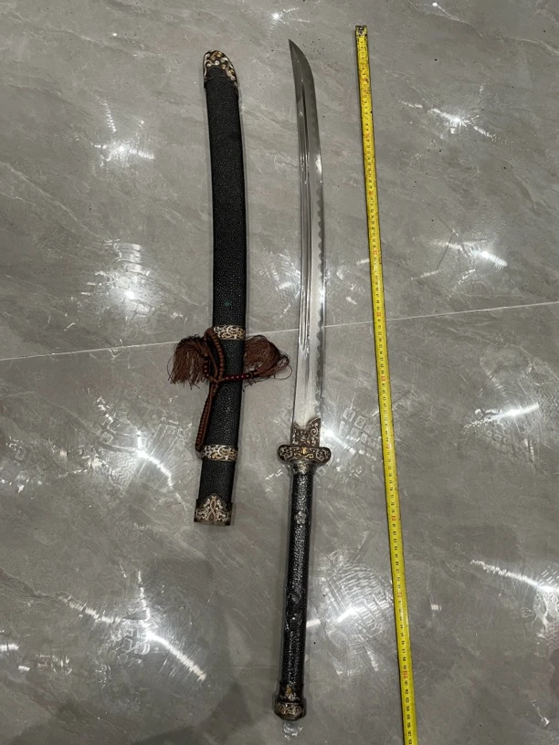 1647铜鎏金鎏银乌兹钢烧刃鱼皮长款黑金古刀未开刃