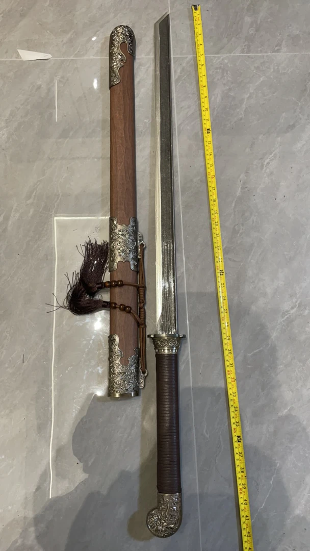 1604合金高锰钢皮革长款刀未开刃