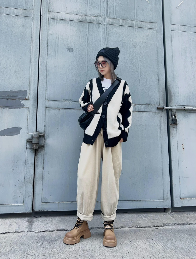 休闲宽松慵懒风百搭V领拼色菱形格毛衣开衫秋冬季外套女上衣2306