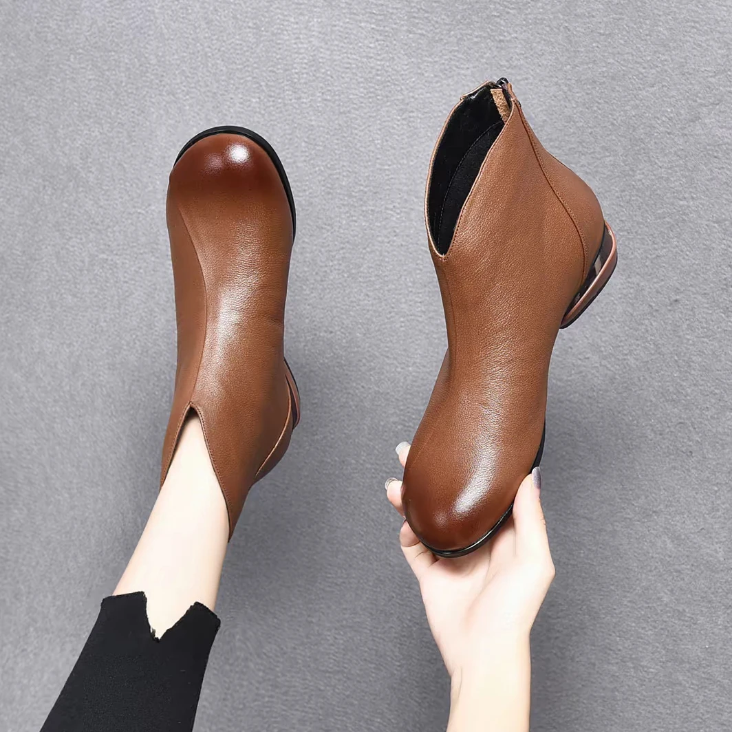 2025新秋冬季真皮小短靴女圆头皮鞋平底单靴软皮低跟马丁靴w13