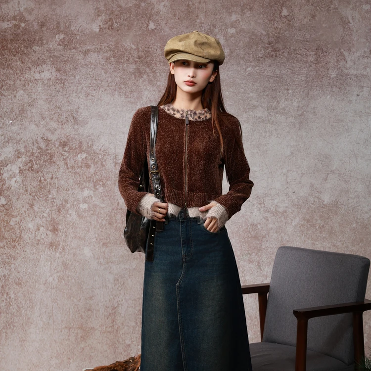 西町村屋豹纹拼接领短款开衫女秋冬新款气质拉链针织衫XA9D10283