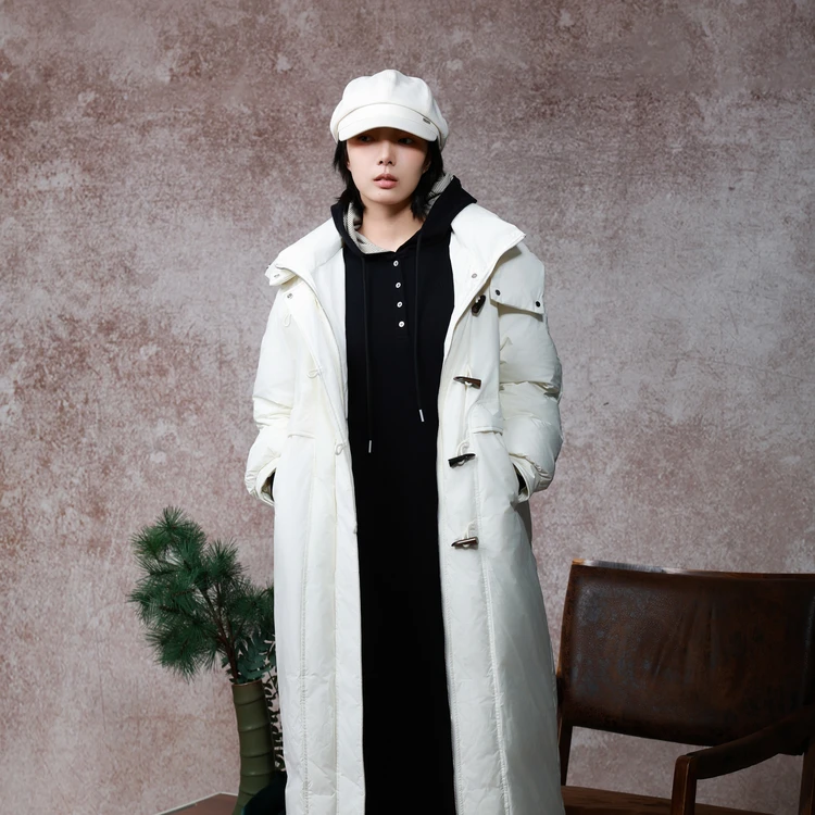 西町村屋牛角扣简约设计保暖羽绒服女冬季新款休闲外套XH9D10159