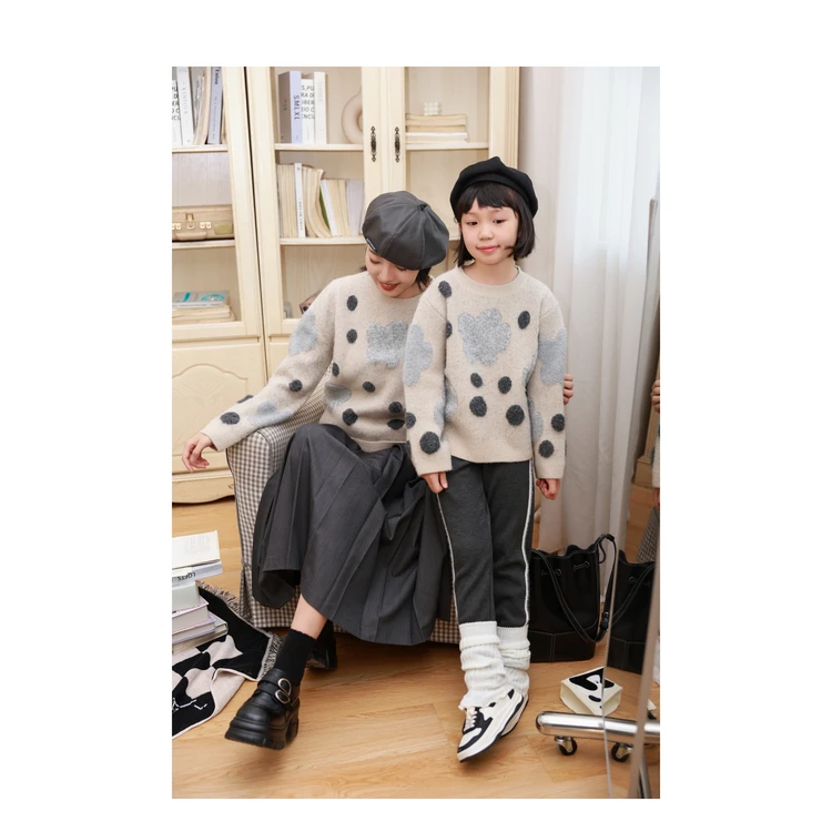 西町村屋韩系花朵提花针织毛衣女秋冬新款百搭圆领毛衣CA9D10005