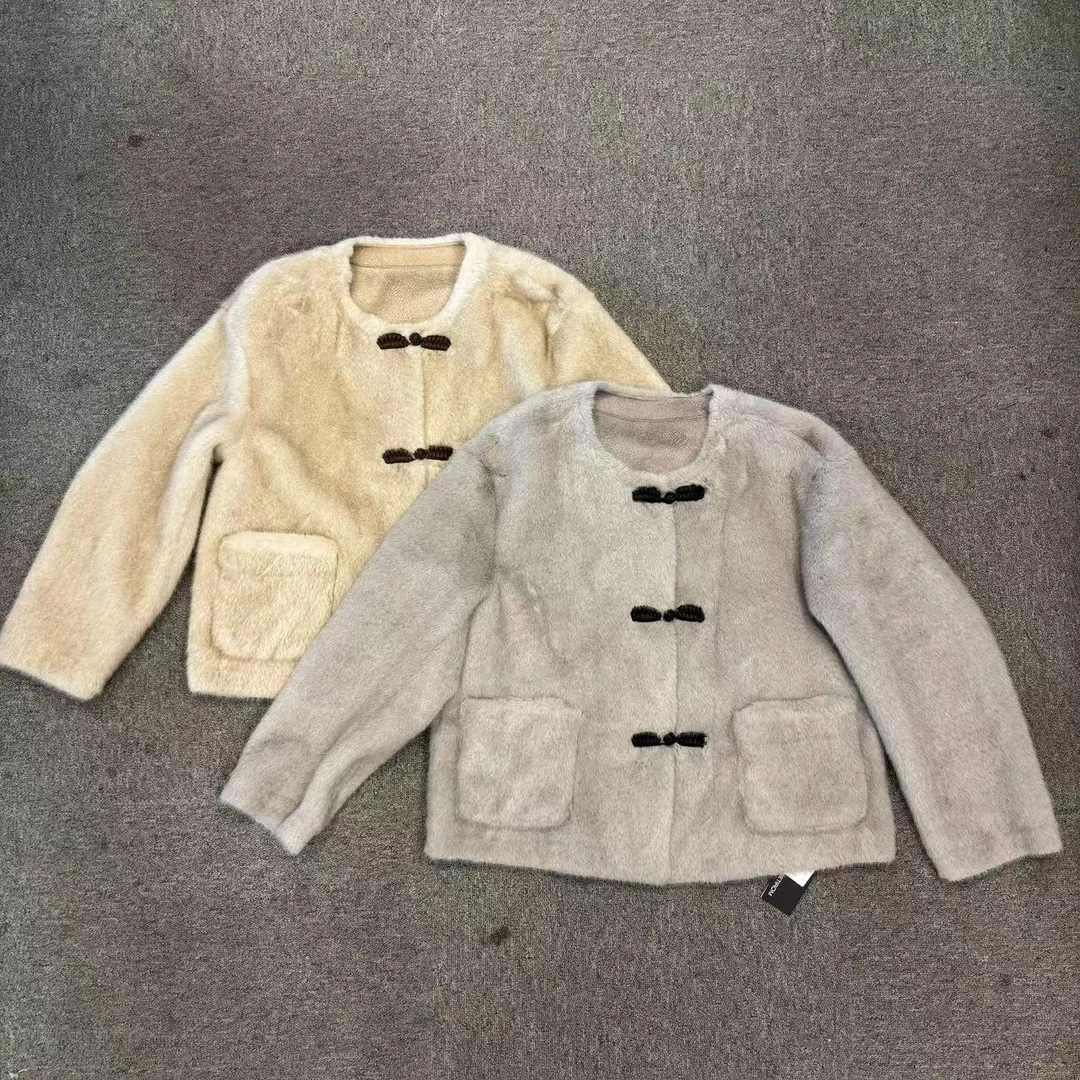 西町村屋简约百搭毛毛盘扣外套厚款外套女冬季XH9D10207