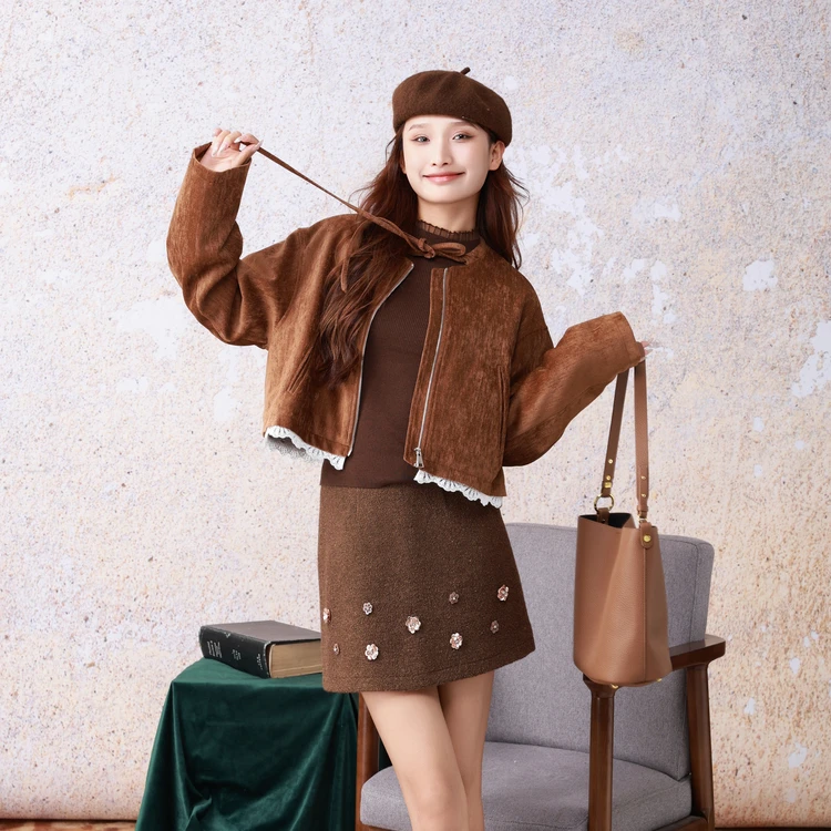 西町村屋韩系系带花边外套女秋冬新款复古气质短款上衣XH9D10137