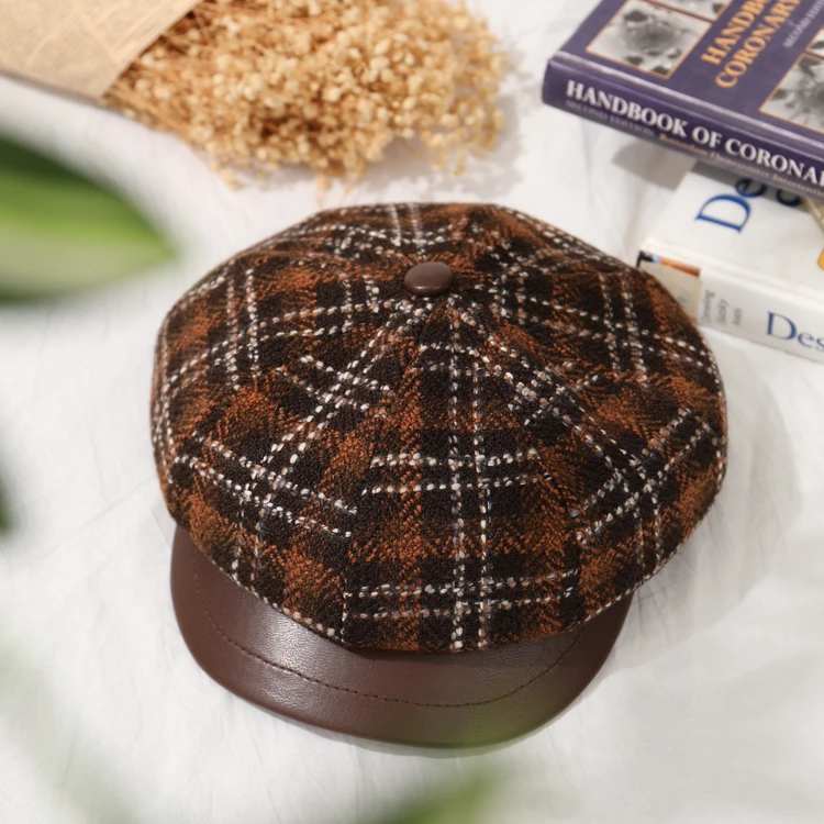 西町村屋格纹毛呢拼接八角帽秋冬新款复古气质百搭帽子XA9D60004