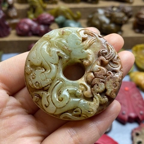 蛇纹石玉颈饰未镶嵌159