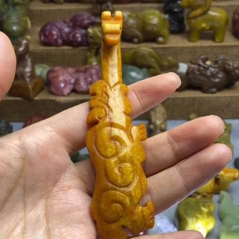 蛇纹石玉颈饰未镶嵌132