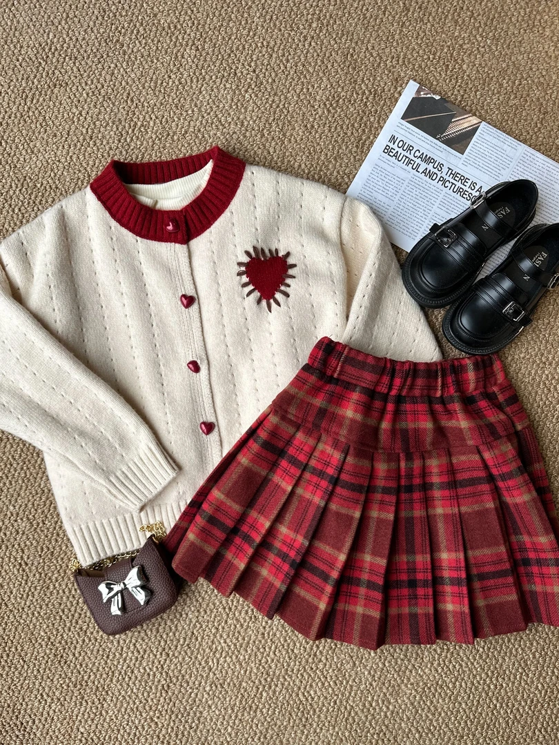 K-one女童2024秋冬加厚爱心针织外套韩版时尚百褶裙三件套K00010