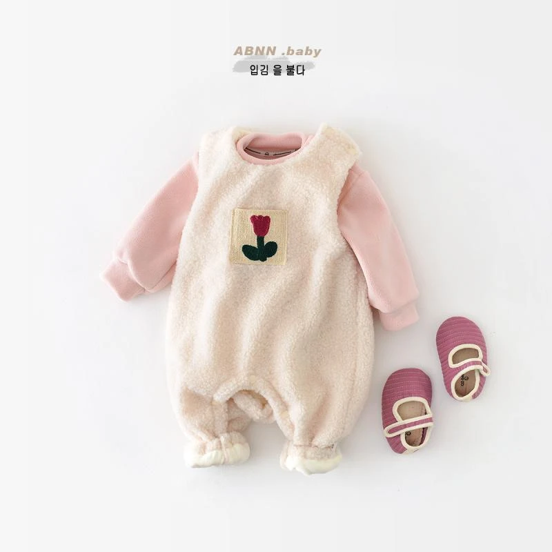 婴儿冬季韩版可爱背带裤套装半岁宝宝加绒加厚毛毛圆领一体绒爬