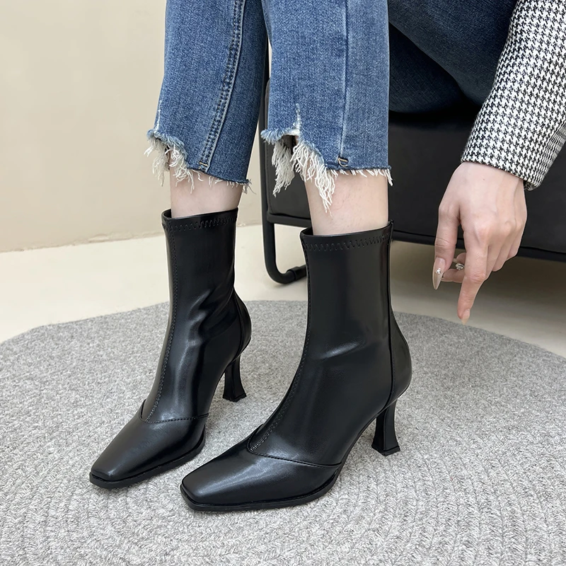 高跟短靴女秋冬新款后拉链方头加绒弹力瘦瘦靴软皮中筒细跟马丁靴