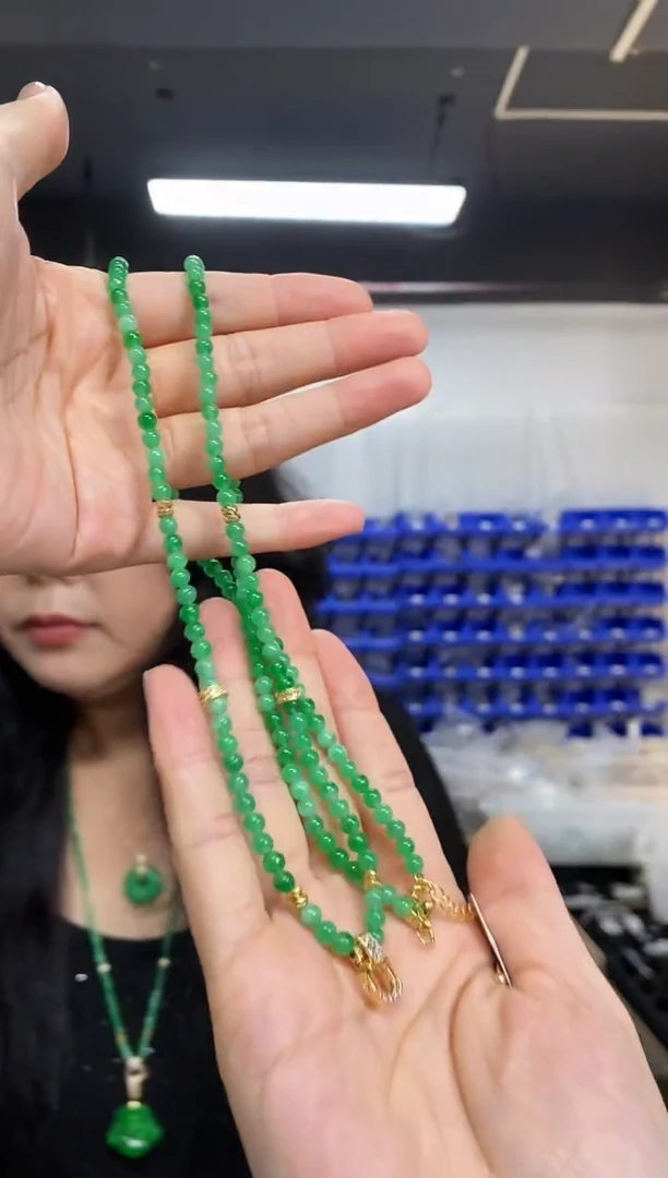 【闪购商品】翡翠项链未镶嵌多样性发其一颜色微差