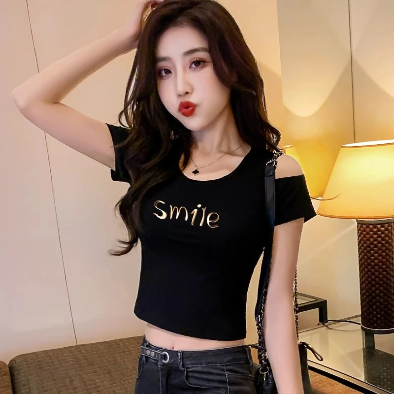 黑色短款t恤女露肩短袖修身夏季设计感新款高腰时尚百搭紧身上衣