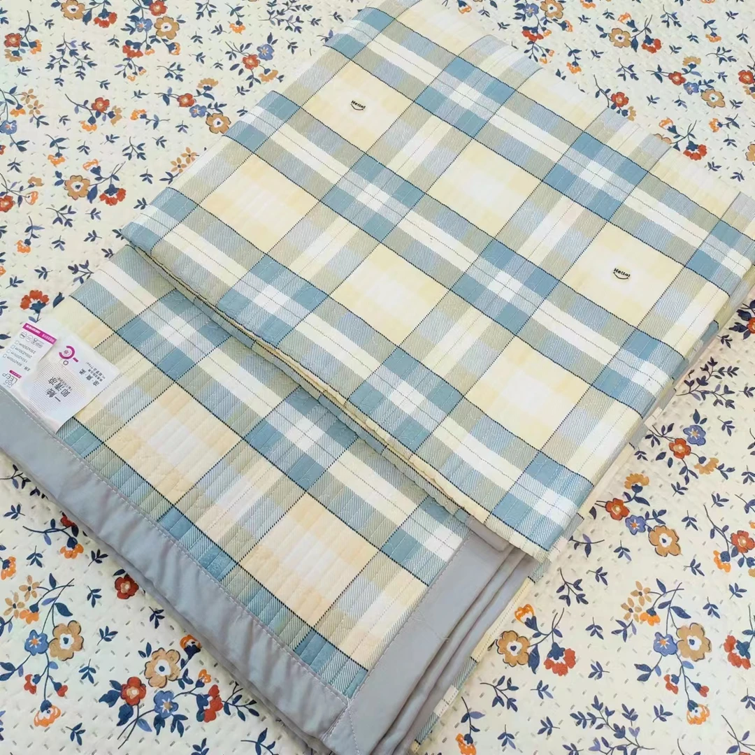 <瑕疵>凉感冰丝【包边床盖】<田字格-蓝>200X230cm<±5cm>多功能柔软
