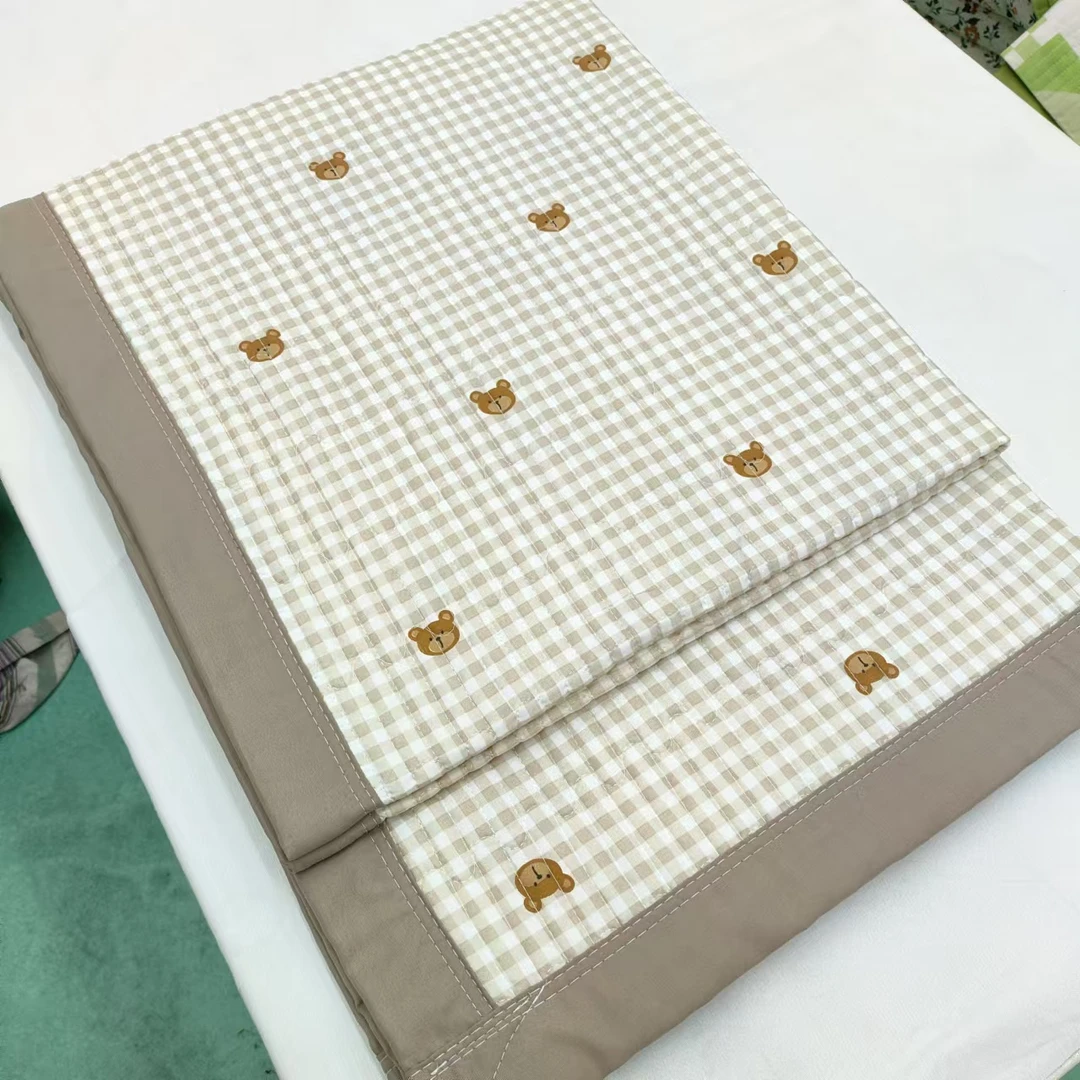 【包边床盖】<格子熊>120X220cm<±5cm>绗缝 多功能水洗透气柔软
