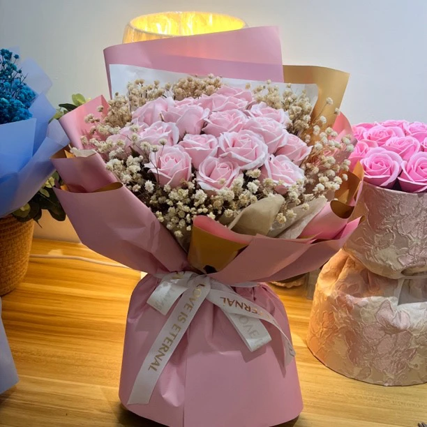 【生日快乐】粉佳人香皂玫瑰混搭满天星成人礼生日花束～