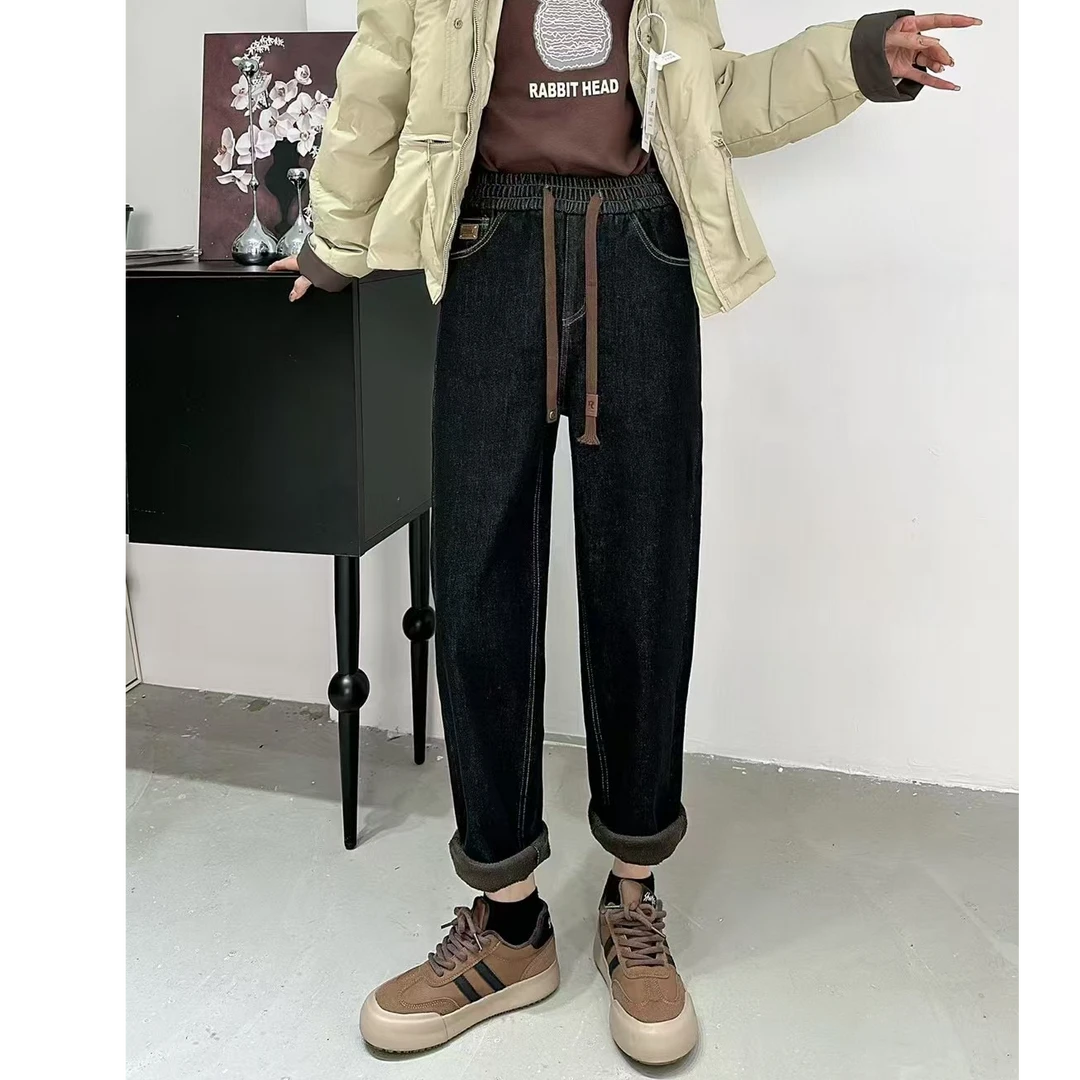 悦享女装2024冬季新款高腰收腿牛仔裤复古加绒加厚松紧腰休闲裤