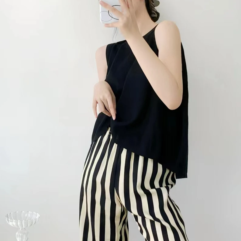 夏季新款夏日清爽极简黑色无袖圆领百搭上衣