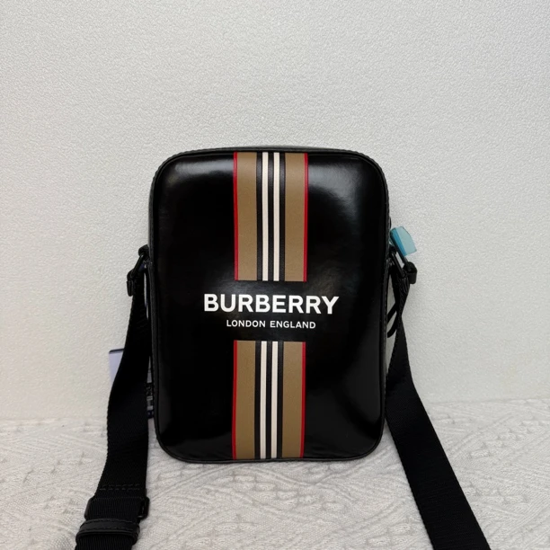 99新 BURBERRY/博柏利 4095/男士时尚休闲单肩包