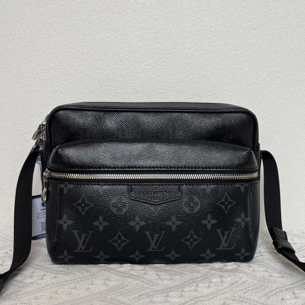 99新 LouisVuitton/路易威登 97新/6319芯片款经典时尚黑花相机包