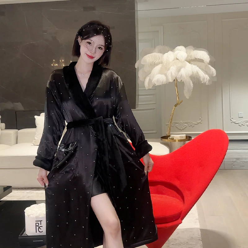 DIMDEVL/汀黛网红重工气质秋冬时尚黑色中长款满天星钻钻加绒浴袍